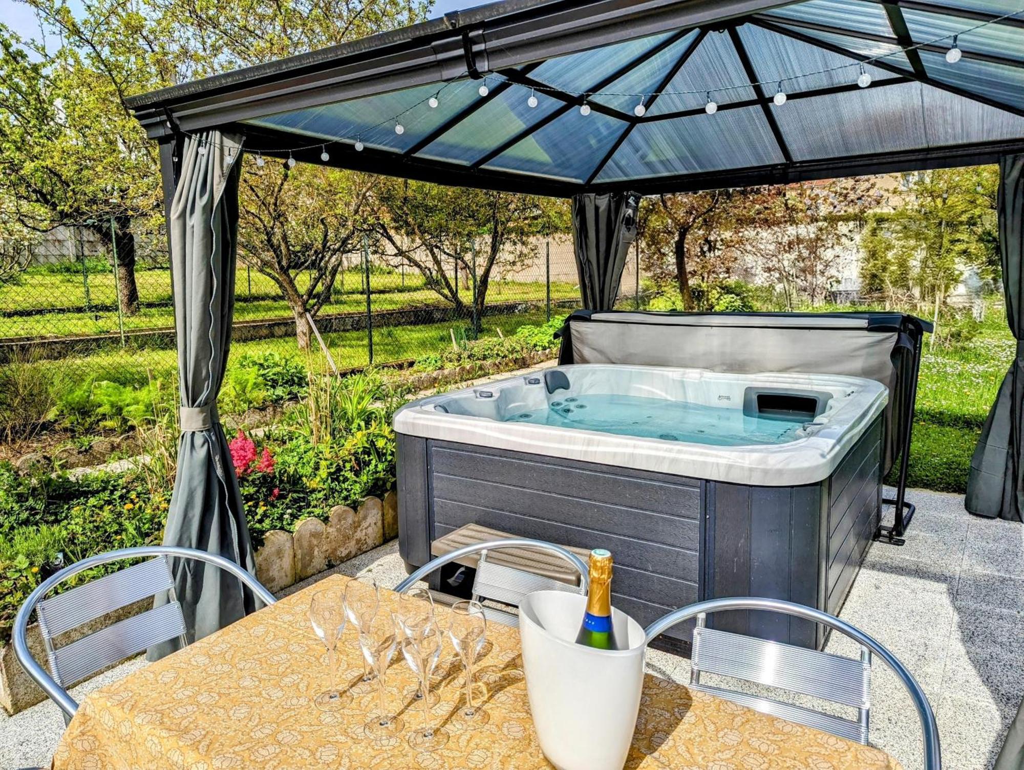 Le Cemarose: Spa, Jardin, Terrasse Et Jolie Vue Au Coeur D'Epernay Bagian luar foto