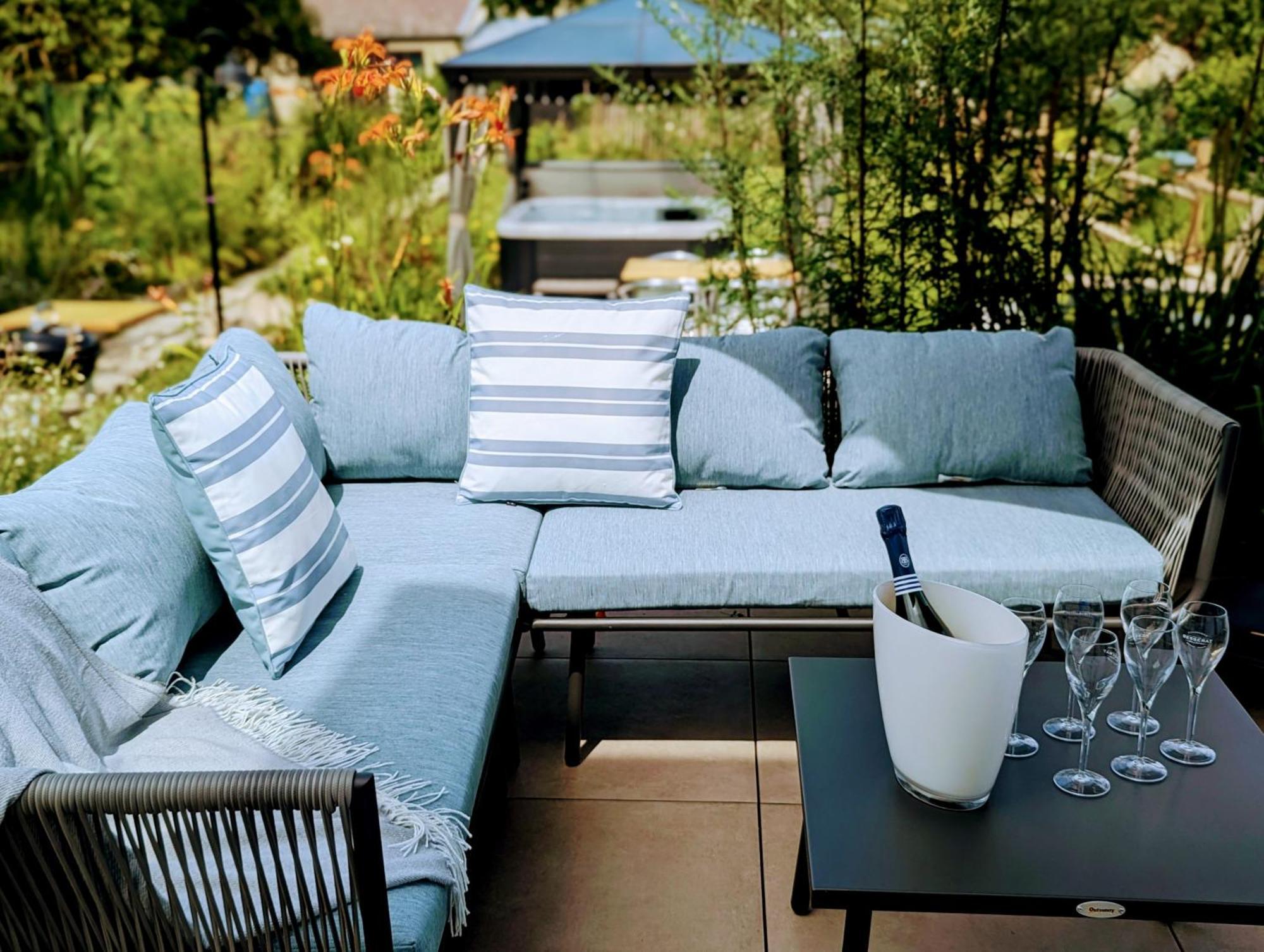 Le Cemarose: Spa, Jardin, Terrasse Et Jolie Vue Au Coeur D'Epernay Bagian luar foto